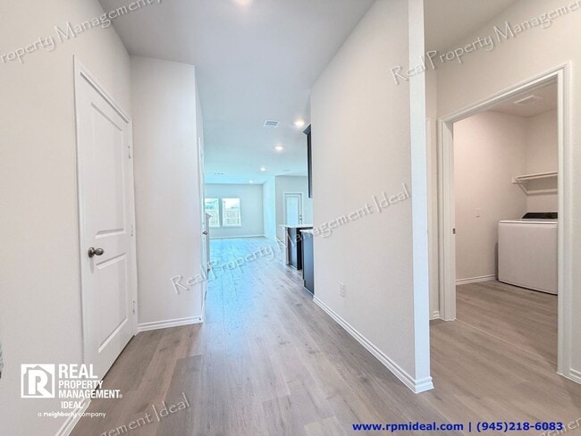 621 Dunhill Rd