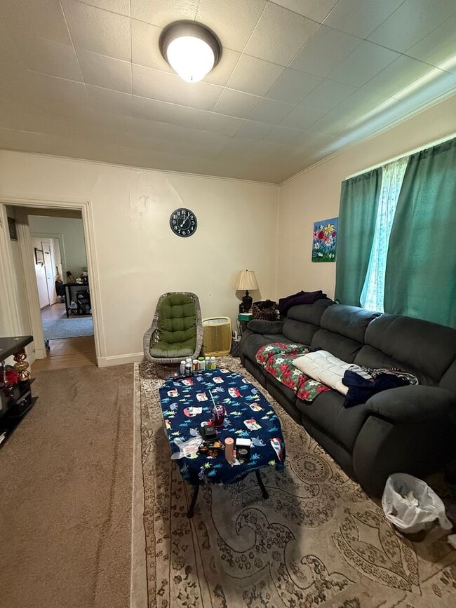 Building Photo - 3443 Montour St Unit 2 Rental