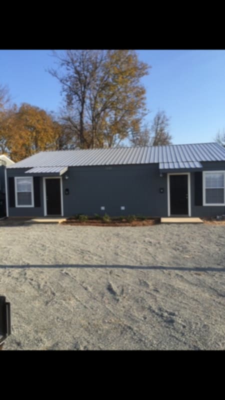 Building Photo - 1612 Grammont St Unit B Rental