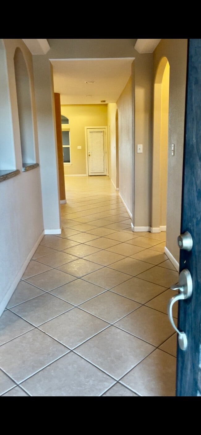 Photo - 1620 Cardinal Ave W
