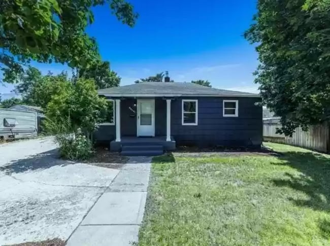 Building Photo - 4 Bed 2 Bath in North Spokane w/ Detached ... Rental