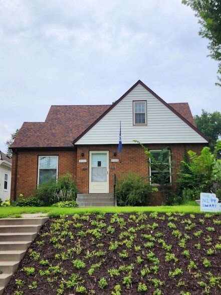 Building Photo - 5028 Bloomington Ave Rental