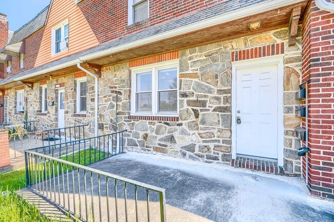 Photo - 4041 Wilkens Ave Unit B