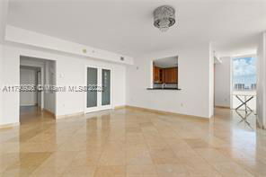 Photo - 19400 Turnberry Way Unidad 1831