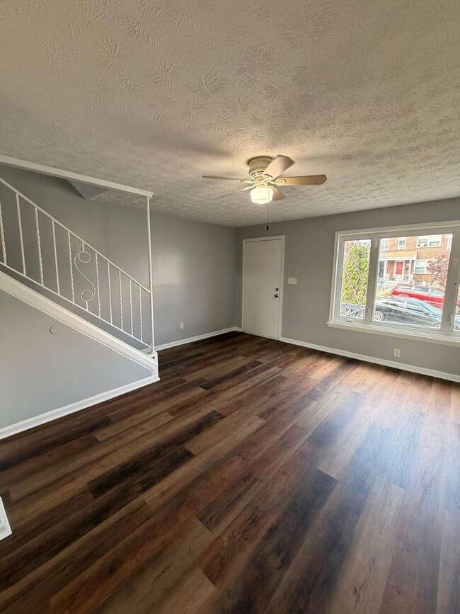 Photo - 932 Elton Ave