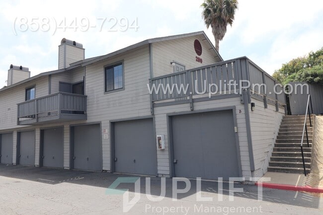 2 Bed, 2 Bath w/ garage & fireplace - 2 Bed, 2 Bath w/ garage & fireplace House