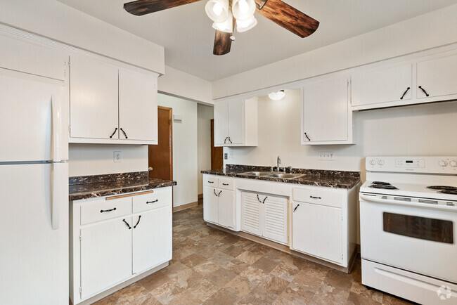 Kitchen - 9554 W Beckett Ave Rental