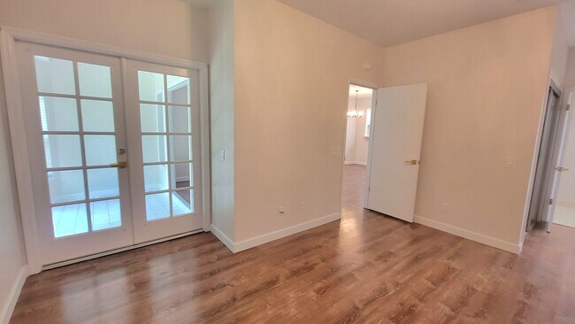 Photo - 596 N Nova Rd