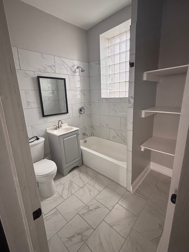 2427 S Spaulding Ave Unit 3
