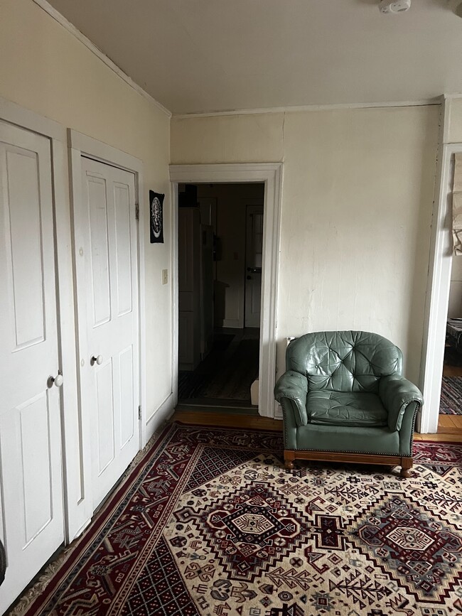 Photo - 28 Brook St Unidad Apt 4