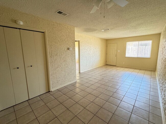 Photo - 2206 Silverway Dr Unit A