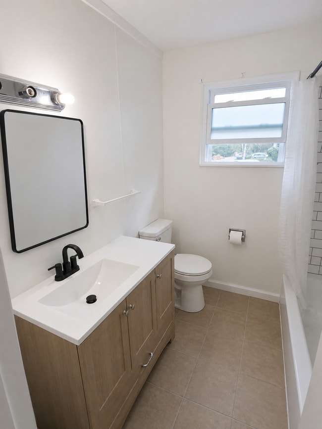 Photo - 2506 Hill St