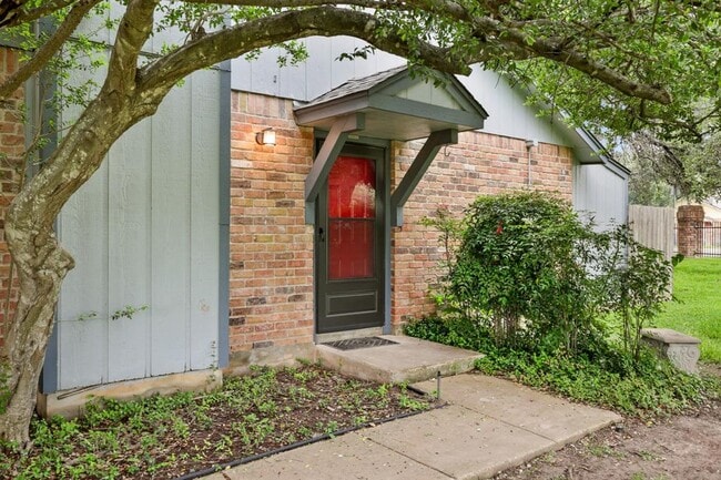 Photo - 1411 Gracy Farms Ln Unit 73