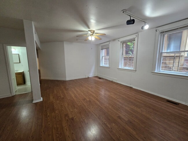 Photo - 1103 W Franklin St Unidad A