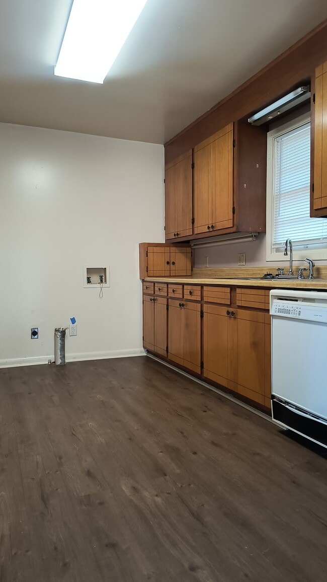 Photo - 304 W 34th Ave