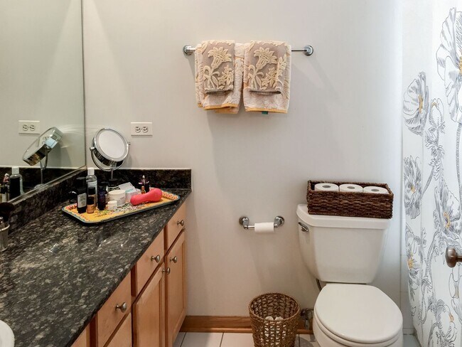 Photo - 1319 W Belmont Ave Unidad 1319-2