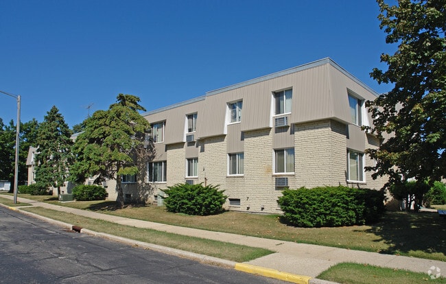 Photo - Durand Plaza