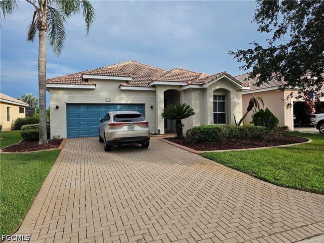 Building Photo - 2323 Bainmar Dr