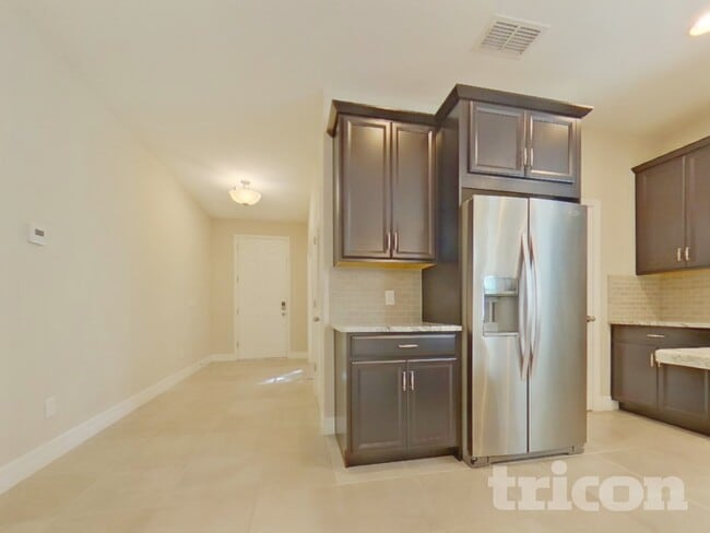 2326 Kennington Cv
