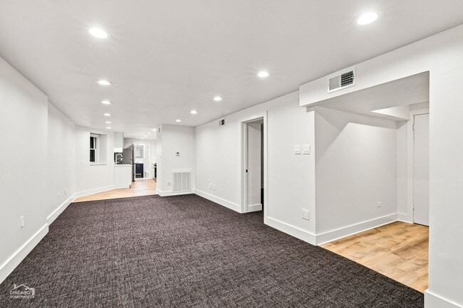 Photo - 560 W Arlington Pl