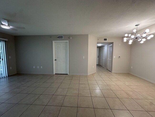 Building Photo - 4151 San Marino Blvd Unit 107 Rental