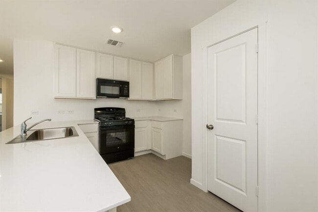 Photo - 12528 Huntington Rdg Wy