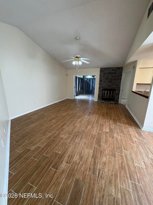 Photo - 8550 Goldeneye Ln
