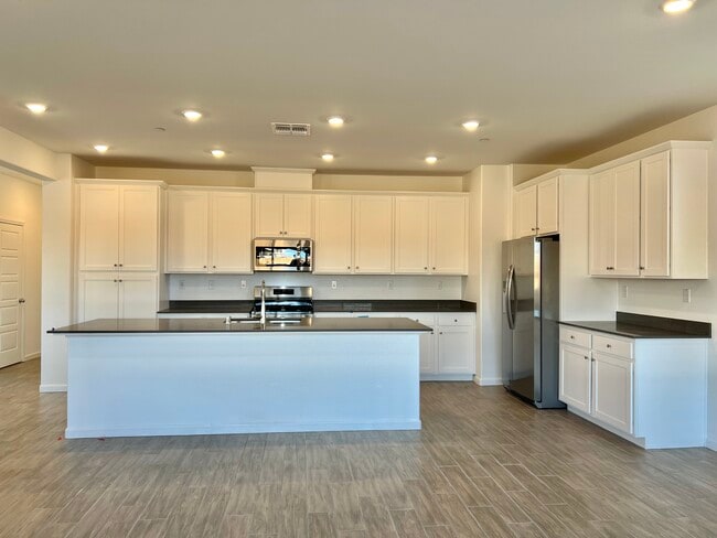 Photo - 8877 Monroe Dr