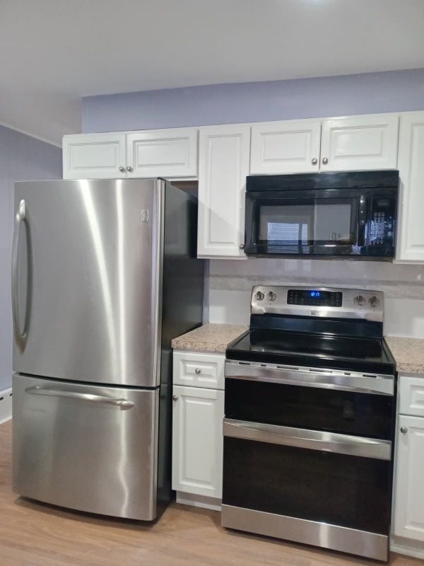 Photo - 657 Pine Hill St