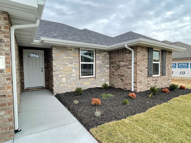 Photo - brand new 4/2 home