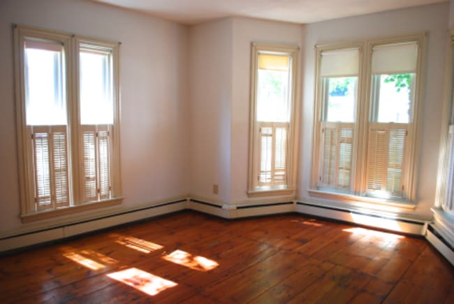 Building Photo - 7 Garden St Rental