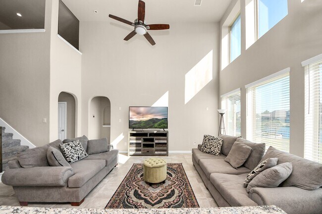 Photo - 29482 Westhope Dr