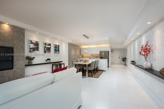 Building Photo - 121 Crandon Blvd Unit 463