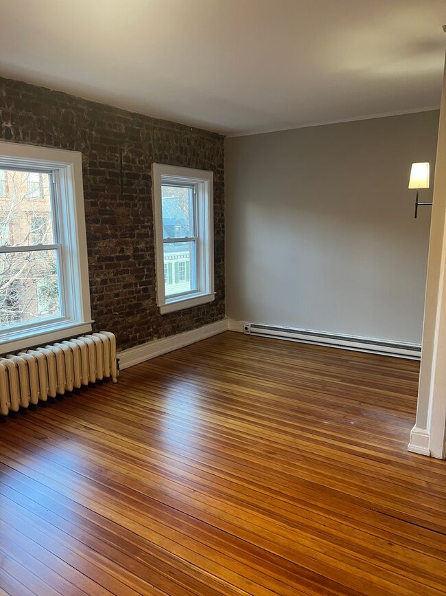 Photo - 326 State St Unit 4