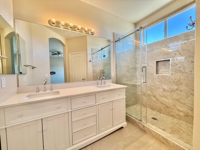 Photo - Fantastic 4-Bedroom, 2-Bathroom home For Rent in Avondale!
