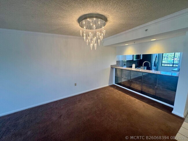 Photo - 601 Seafarer Cir Unit 405
