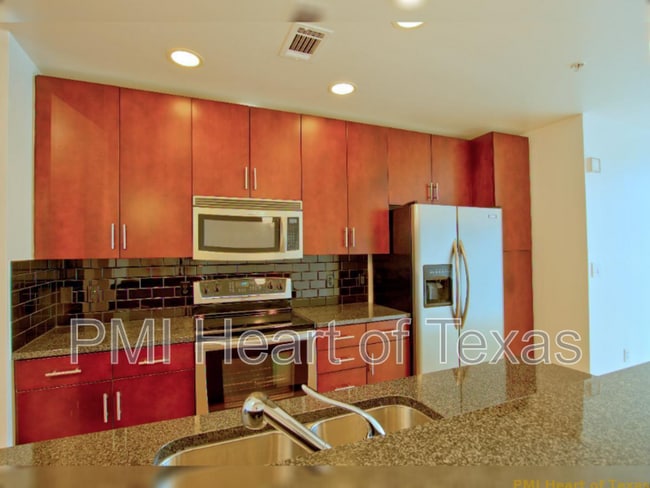 Photo - 360 Nueces St Unit Apt 913