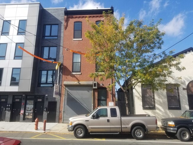 Edificio - 1936 N 2nd St Unidad 3rd FL