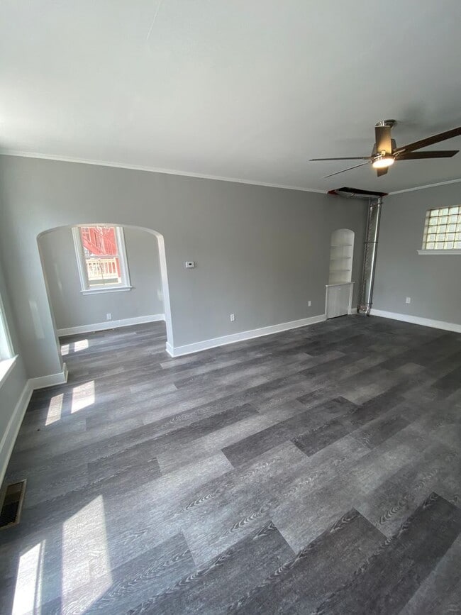 Photo - 2 Bed, 1 Bath Detached Home with Central AC Available 07/15