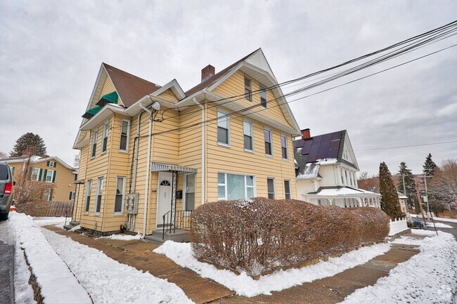 Building Photo - 143 Tremont St Rental