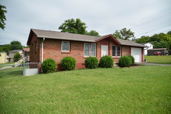 Photo - 101 Evergreen Circle