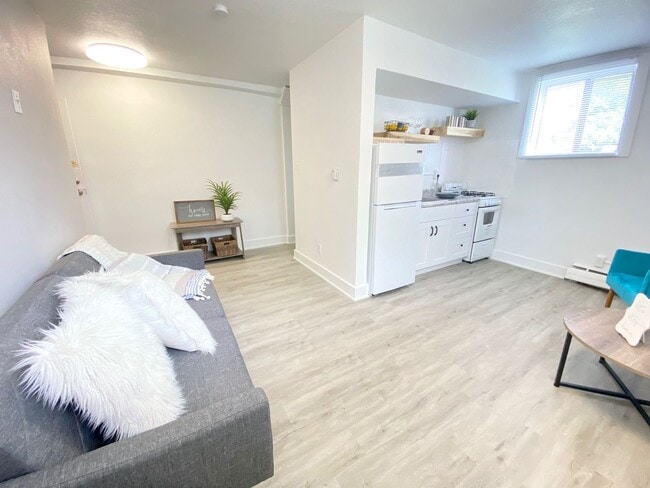 Photo - Highland Park Apartments (DSM)