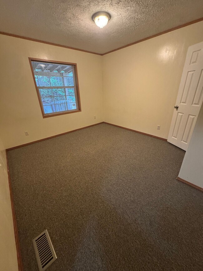 Photo - 629 Gunters Hill Rd Unidad B