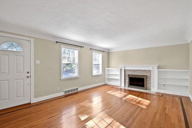 Photo - Webster Wonder w/ Floors Galore!