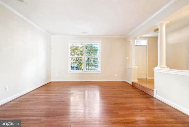 Photo - 5033 Softwood Ln