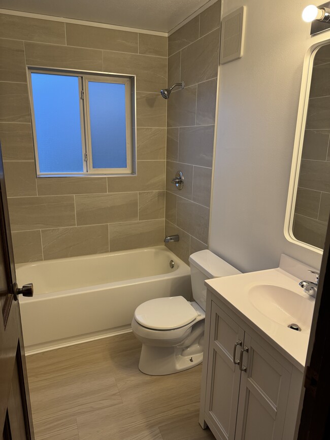 Photo - 222 N Beacon St Unit 2