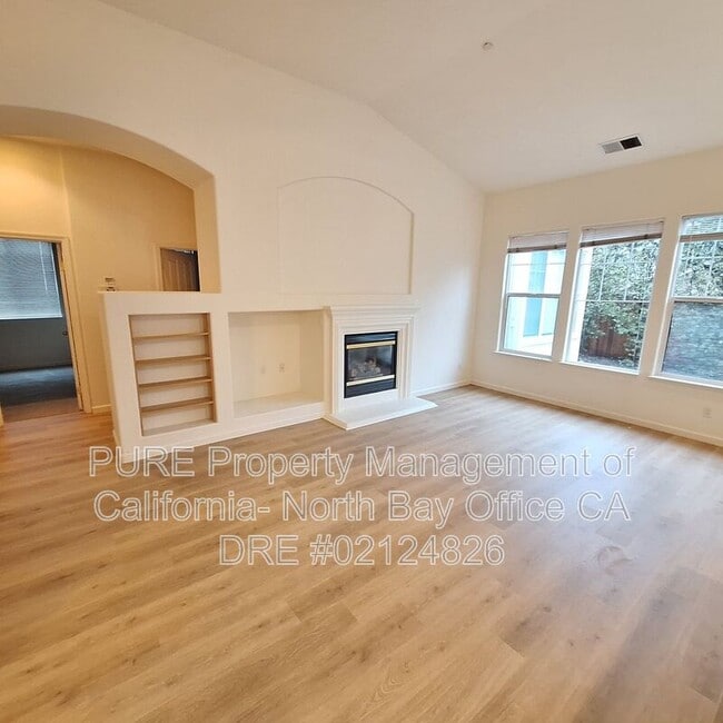 Photo - 1887 Mallard Ln