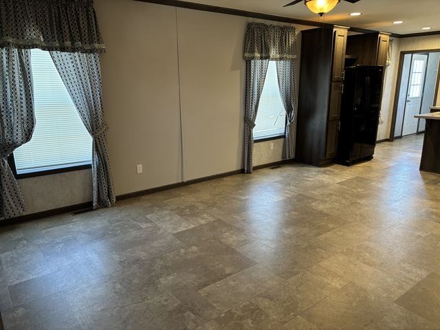 Photo - 271 Crestwood Dr