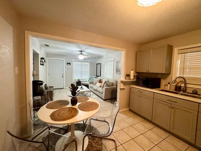 Photo - Harlandale 3 bedroom, 2 bath