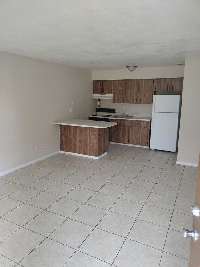 Photo - 2900 SE 50th Ct